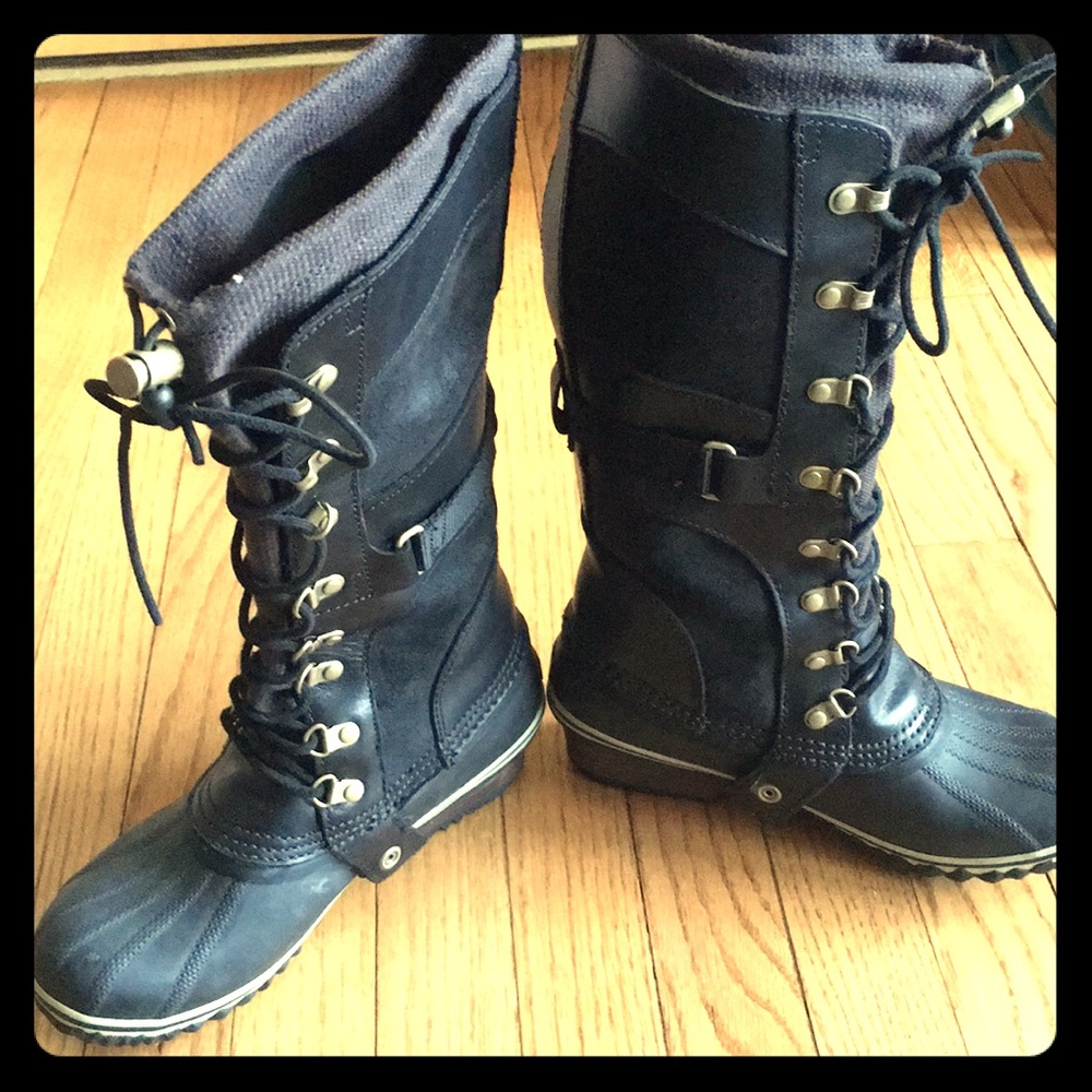 Sorel Carly conquest boots. Waterproof and warm!